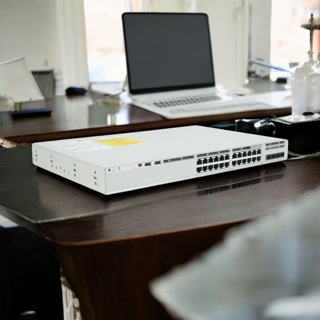 Cisco Catalyst 9200L - 24x 1Gb BASE-T Port, 4x 1Gb SFP Port, POE+, P/N: C9200L-24P-4G-A-WS