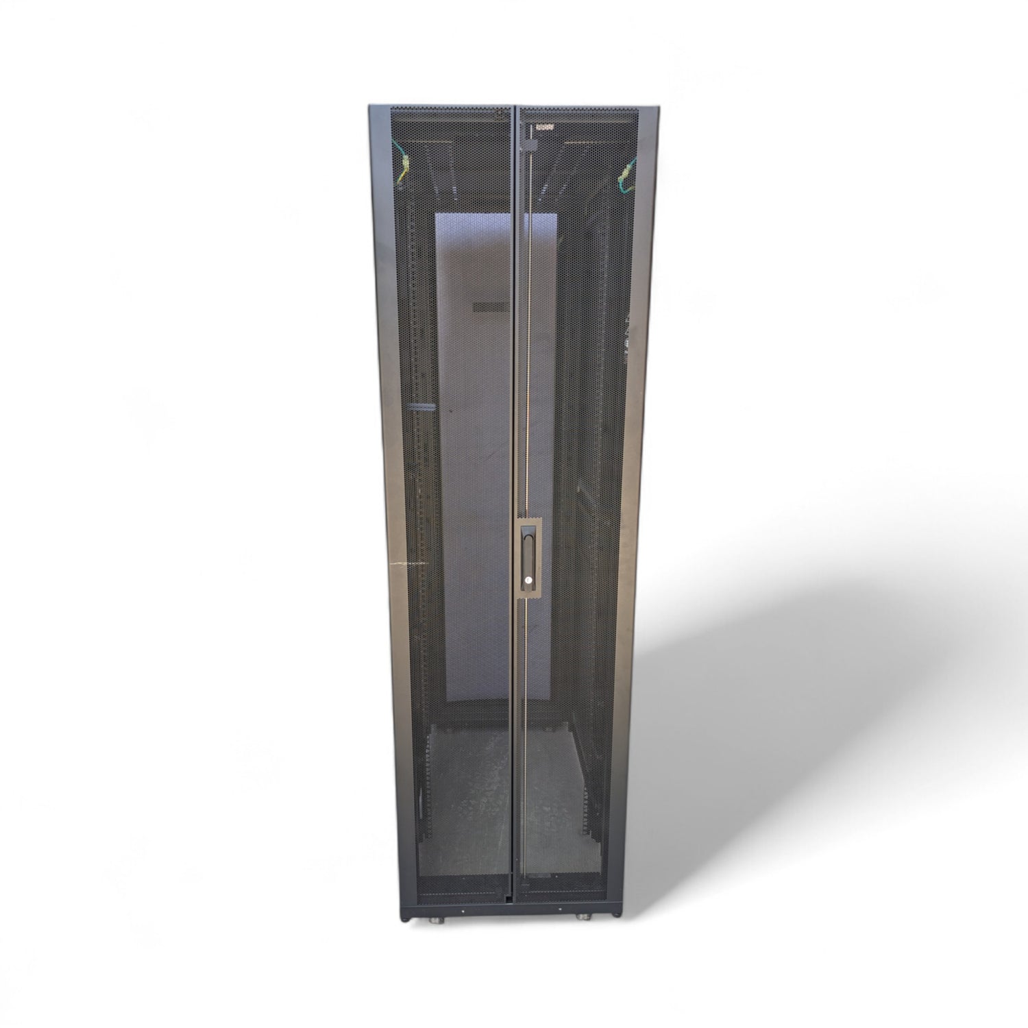 Dell AR3100X717 NetShelter SX 42U, Deep Rack - 600mm wide x 1070mm - Compleet