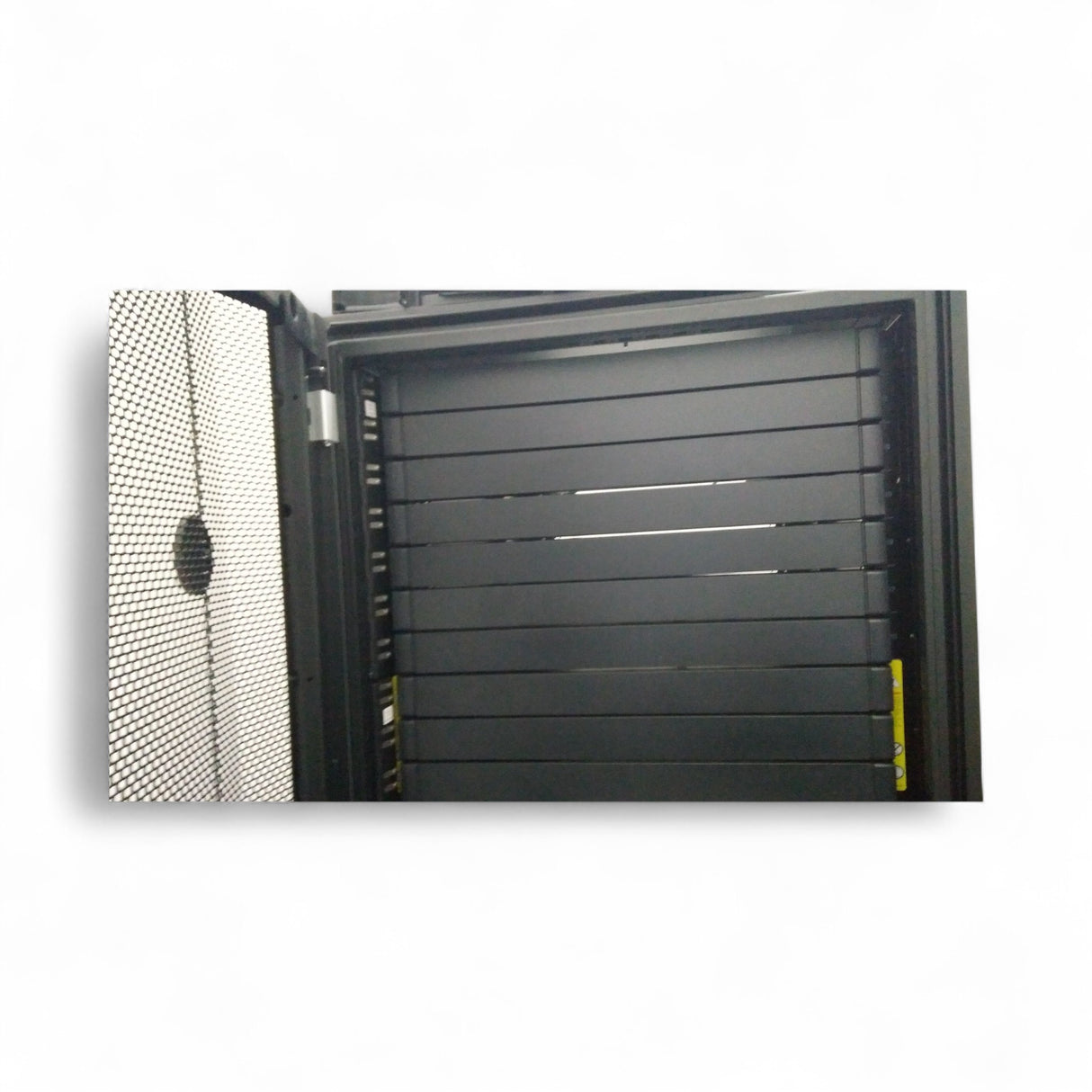 HP Universal 1U Rack Blank Slot Filler Black P/N: 464695-001