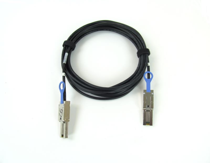 IBM Mini SAS (SFF-8088) to Mini SAS (SFF-8088) Cable, 5m P/N: 46C2271